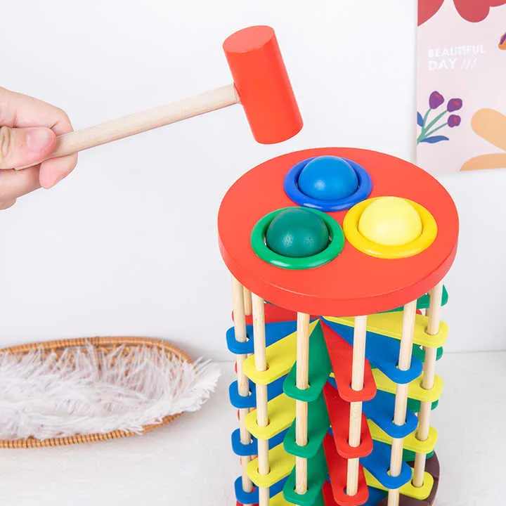 لعبة دوّارة ملونة ، خشبية ، للأطفال, لعبة دوّارة . Colorful Spinning Top Wooden Toy for Kids, Colorful