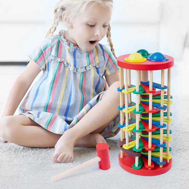 لعبة دوّارة ملونة ، خشبية ، للأطفال, لعبة دوّارة . Colorful Spinning Top Wooden Toy for Kids, Colorful