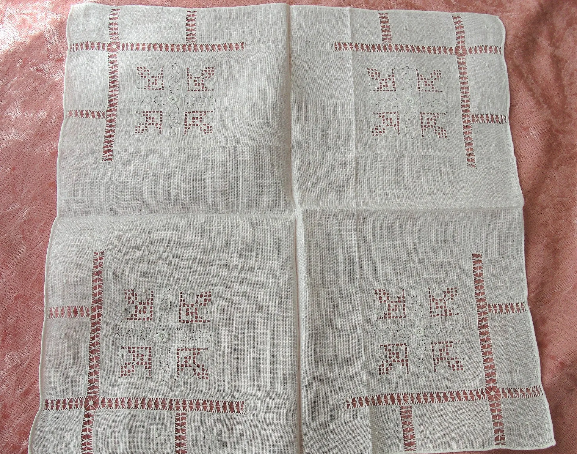 BEAUTIFUL Lace Drawnthread Hankie BRIDAL Wedding Handkerchief Hanky Hand Embroidery Openwork Lace Collectible Hankies