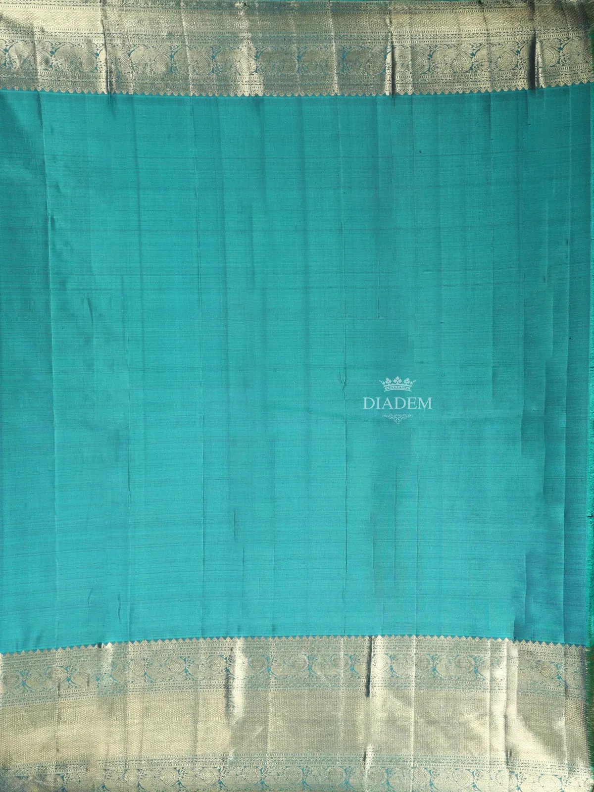 Dark Blue Pure Kanchipuram Bridal Silk Saree with Tree Motif on the Body with Zari Border