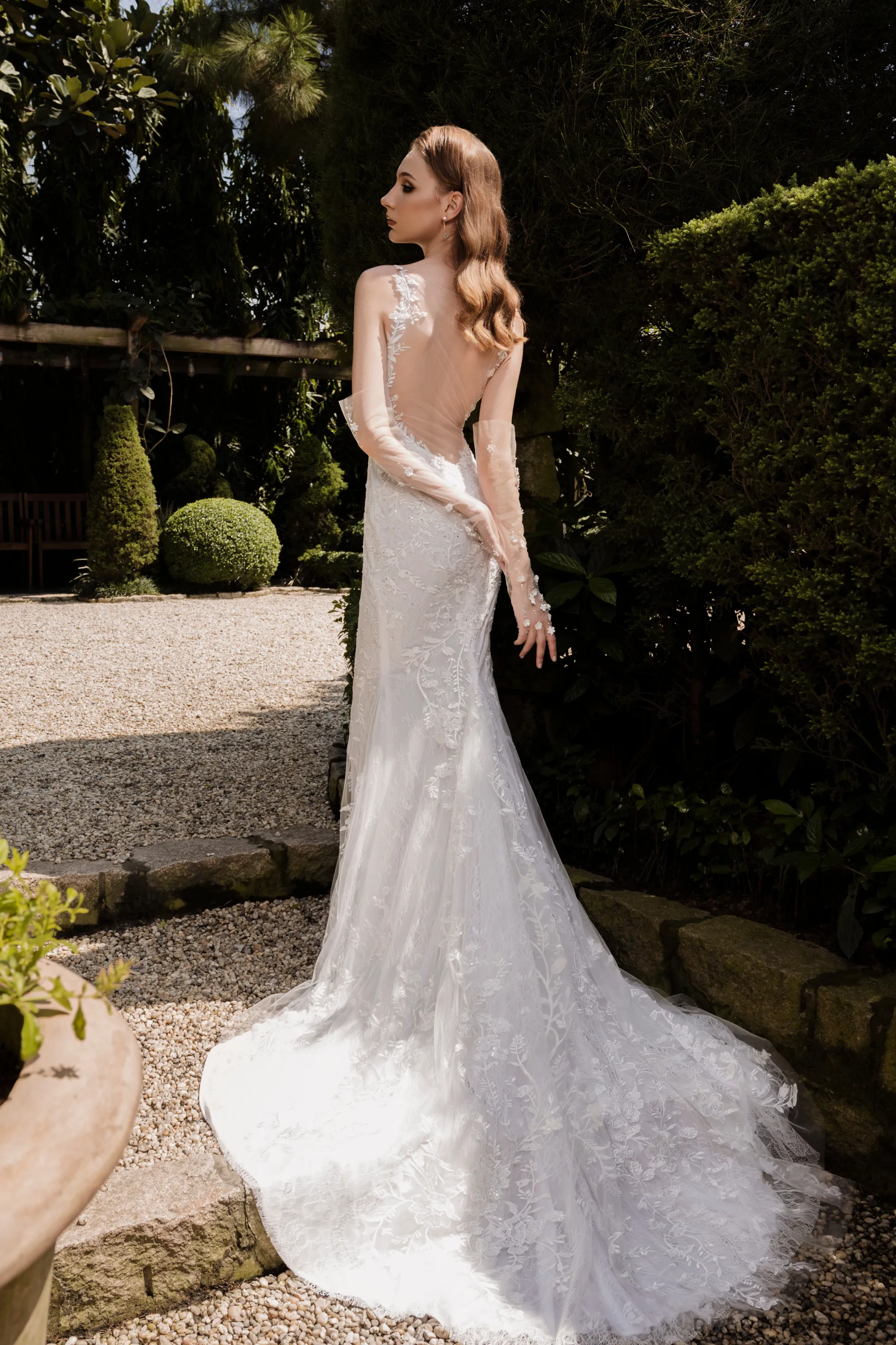 Soft Tulle Detachable Bridal Gloves (#EULALIE)