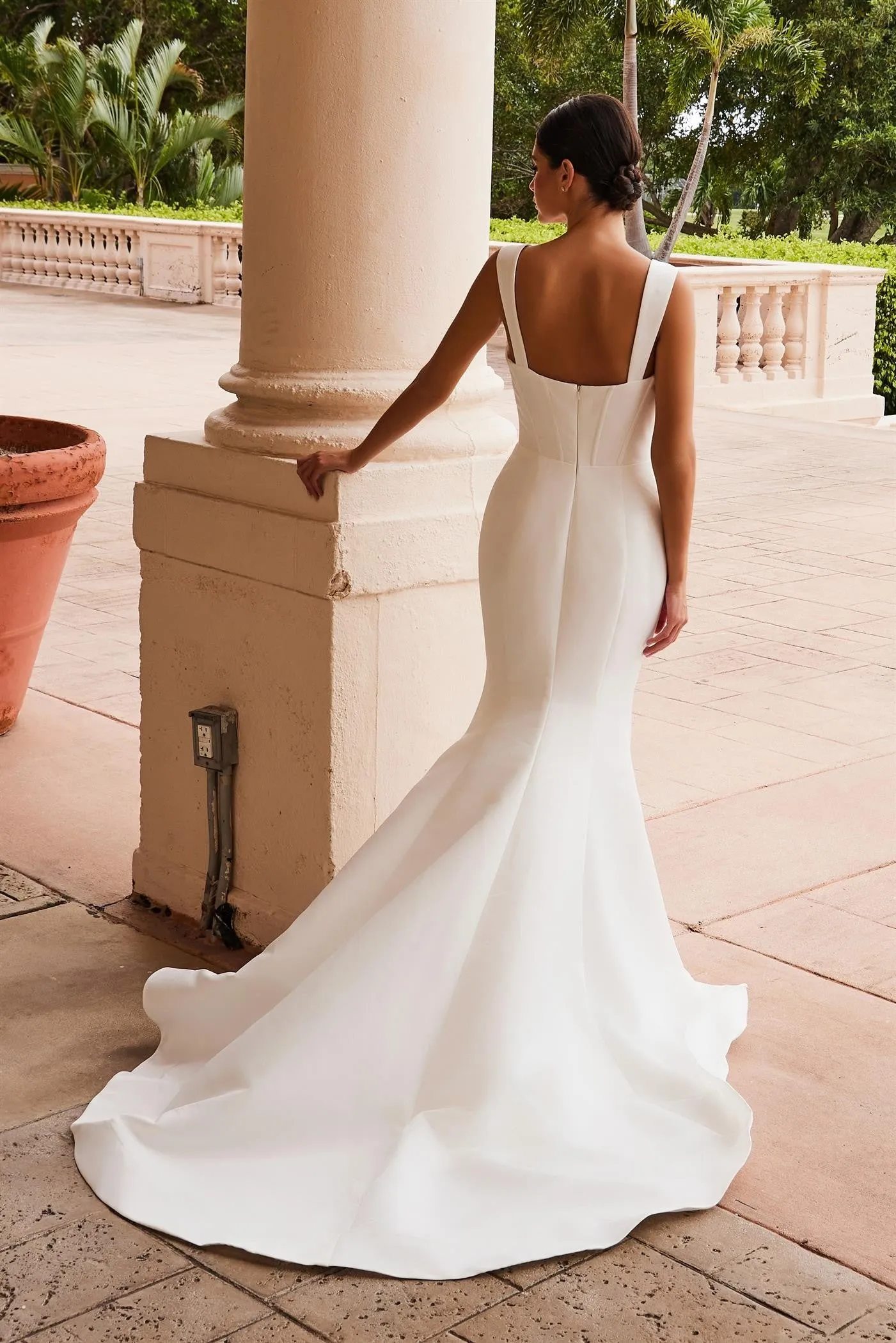 Trumpet Silhouette Sweetheart Top Boned Waistline JW1034