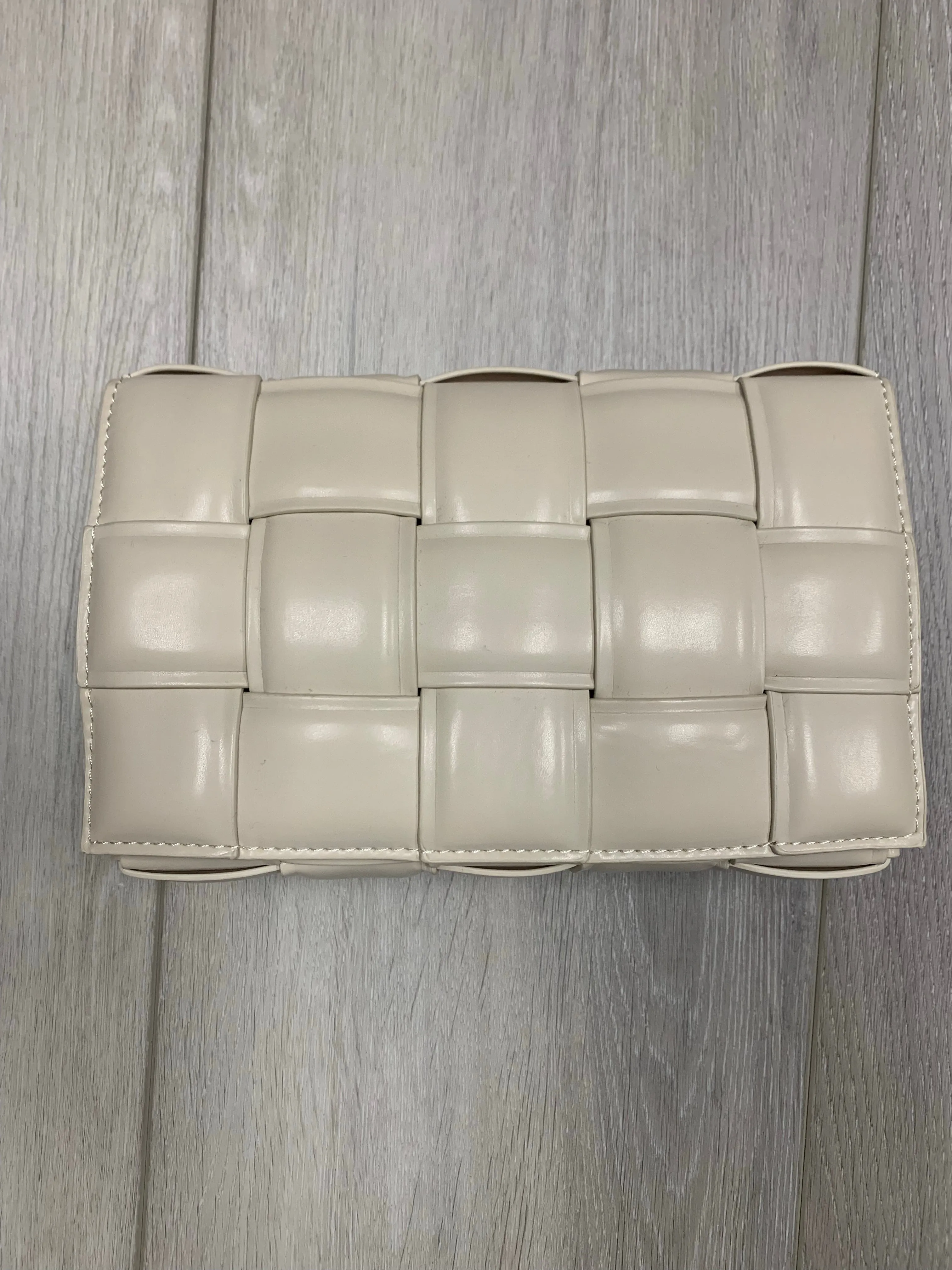 WOVEN PUFFY BAG